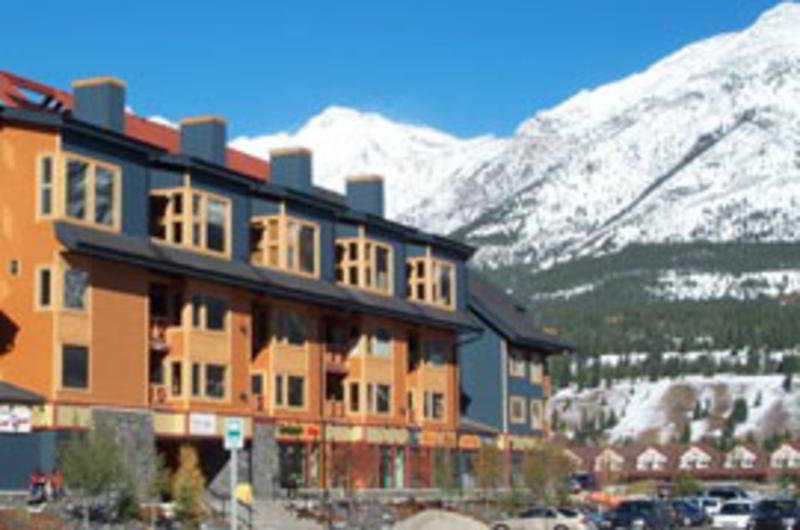 Canmore Crossing 외부 사진